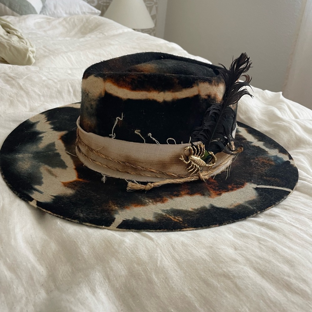 Tie dye felt hat with feather size medium